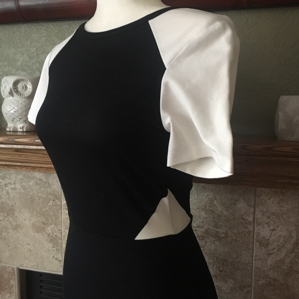 Beautiful black and White drees Lulus. - Picture 6 of 8